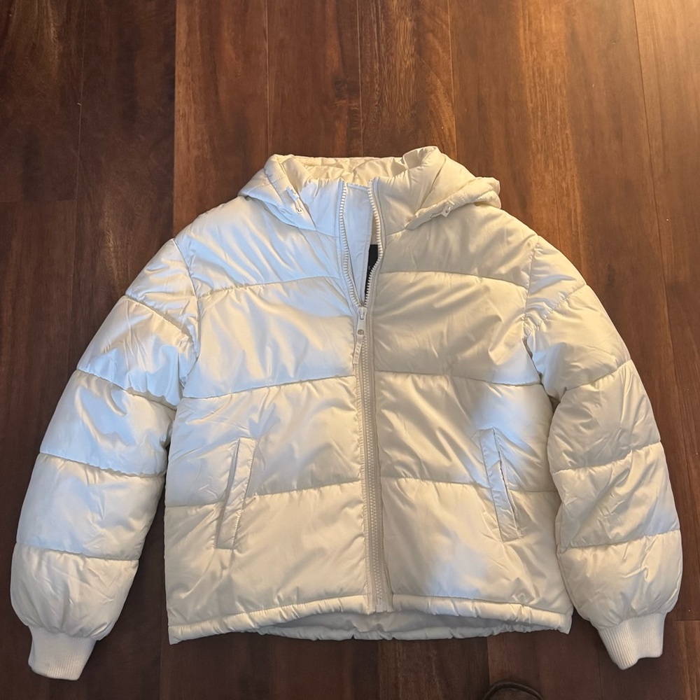 Aeropostale White Quilted Puffer Jacket with Insulating Design